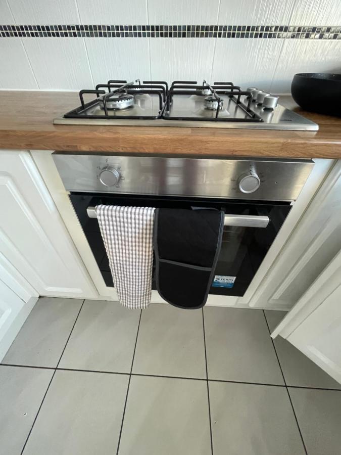 Holiday Home Cardiff City Sleeps 7 Extérieur photo