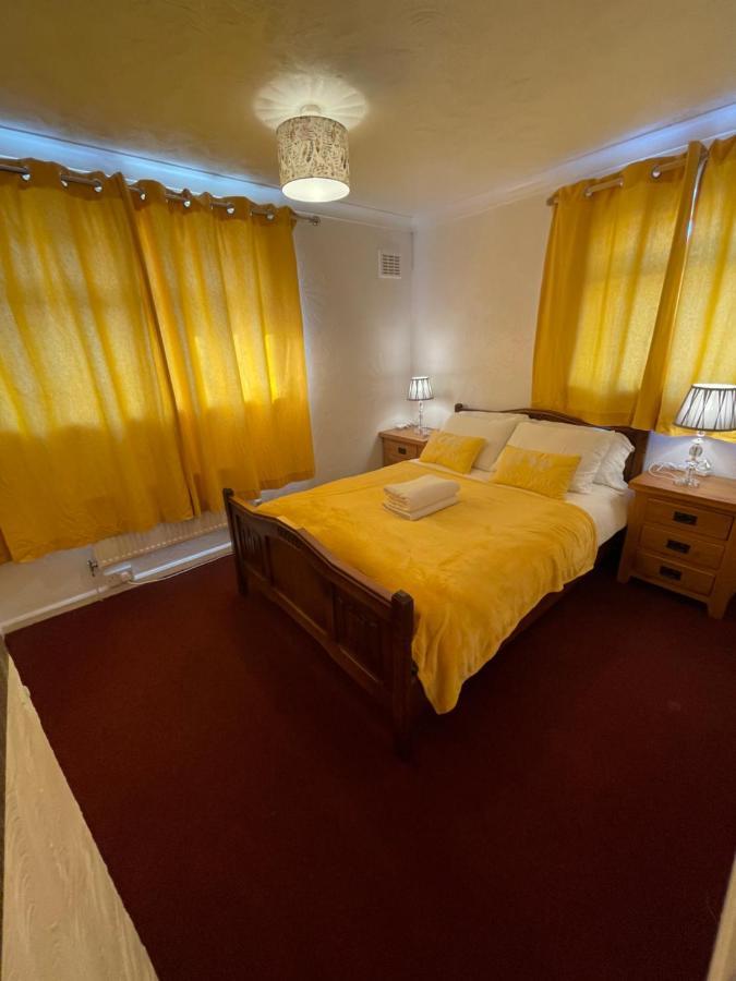 Holiday Home Cardiff City Sleeps 7 Extérieur photo