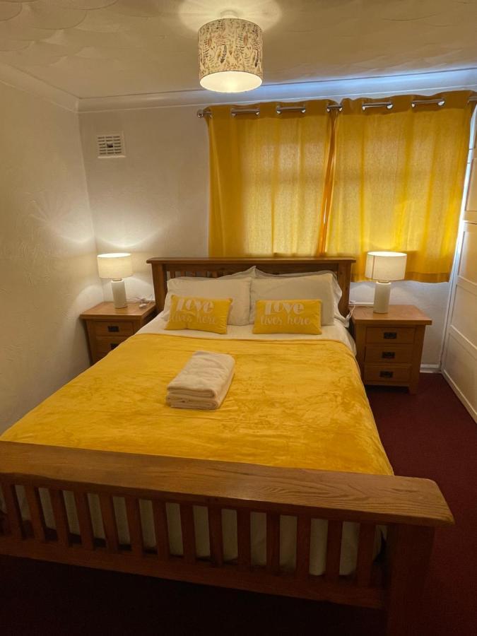 Holiday Home Cardiff City Sleeps 7 Extérieur photo